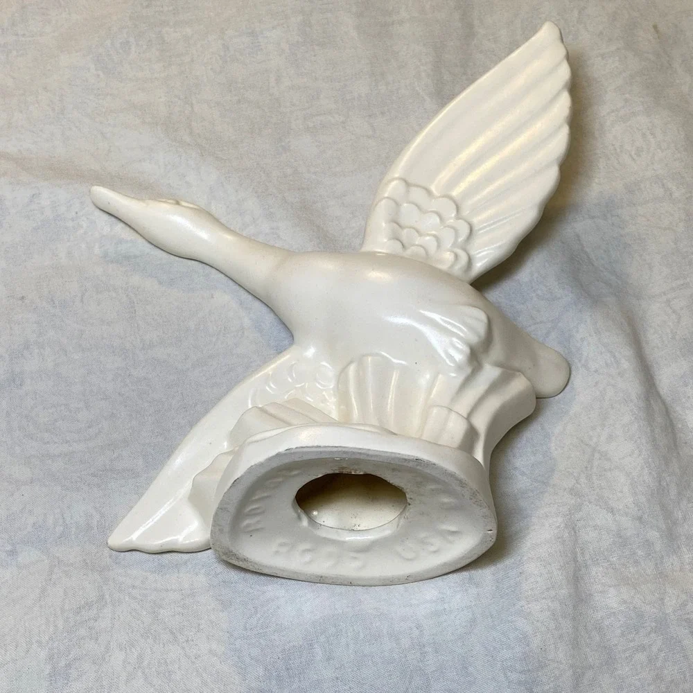 Vintage Royal Haeger‎ USA Swan Pair 8694 8695 White Pottery Centerpiece Inserts